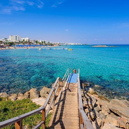 Villa Meredith Paralimni Buitenkant foto