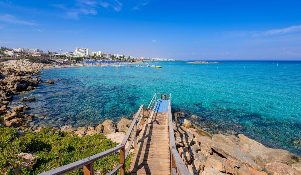 Villa Meredith Paralimni Buitenkant foto