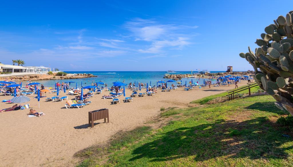 Villa Meredith Paralimni Buitenkant foto